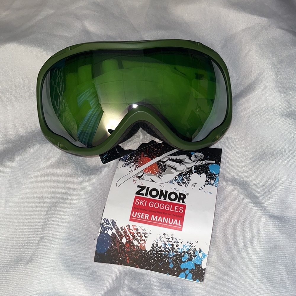 SKI GOGGLES